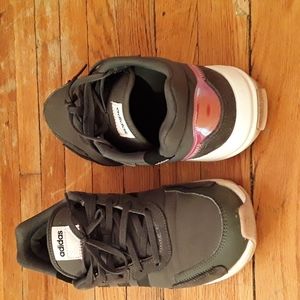 Adidas Retrorun Sneakers Size 9.5